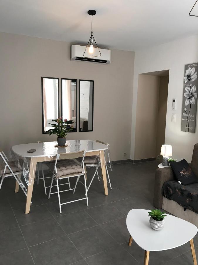 Le Benedictins Apartamento Nîmes Exterior foto